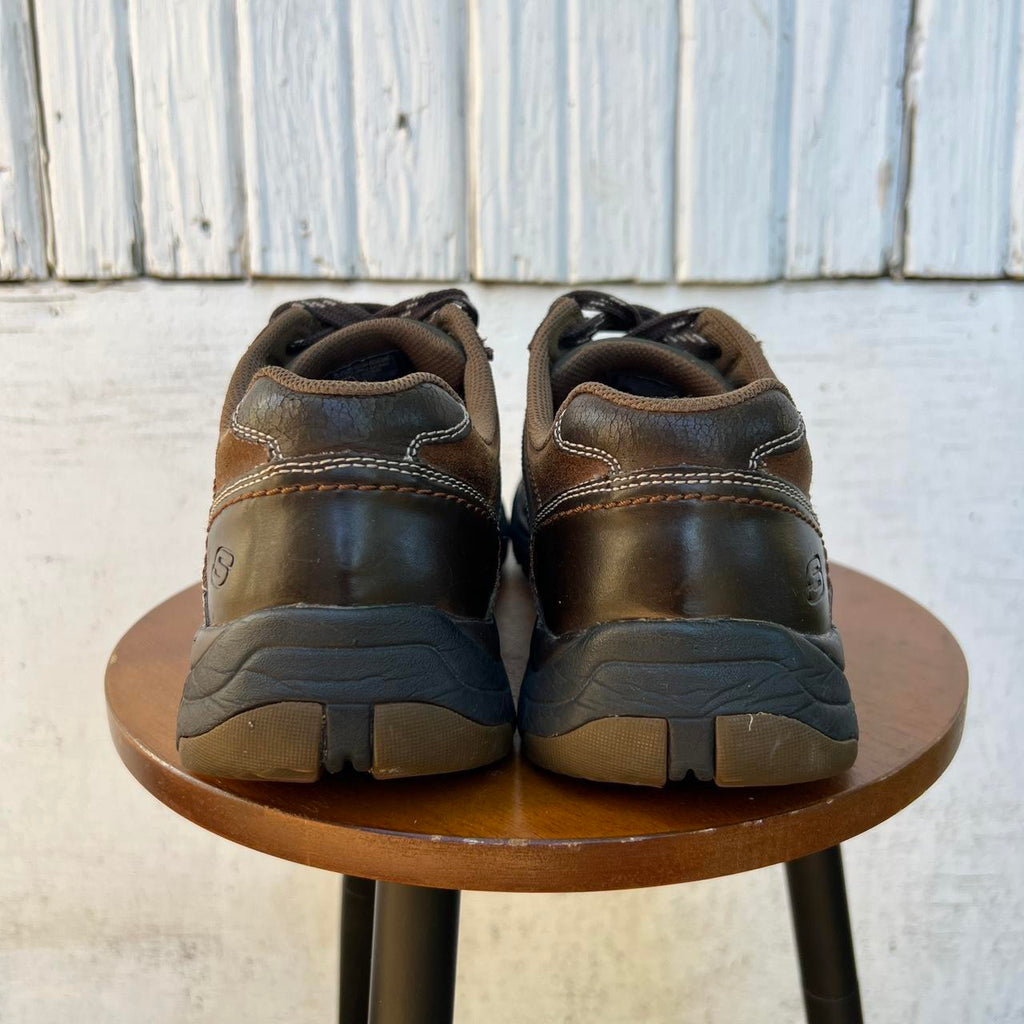 Size Men’s 9 | Brown Leather Skechers Memory Foam Shoes