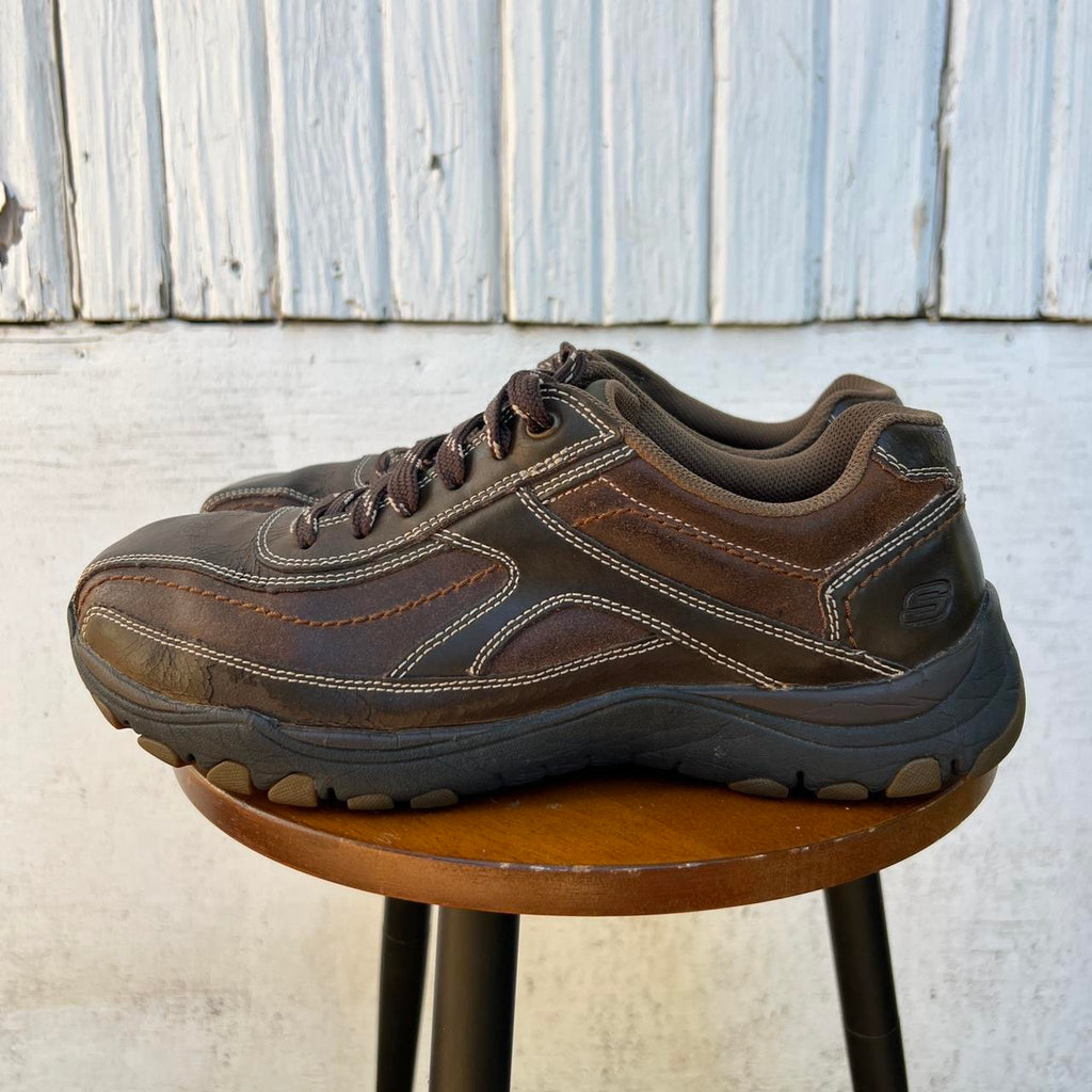 Size Men’s 9 | Brown Leather Skechers Memory Foam Shoes