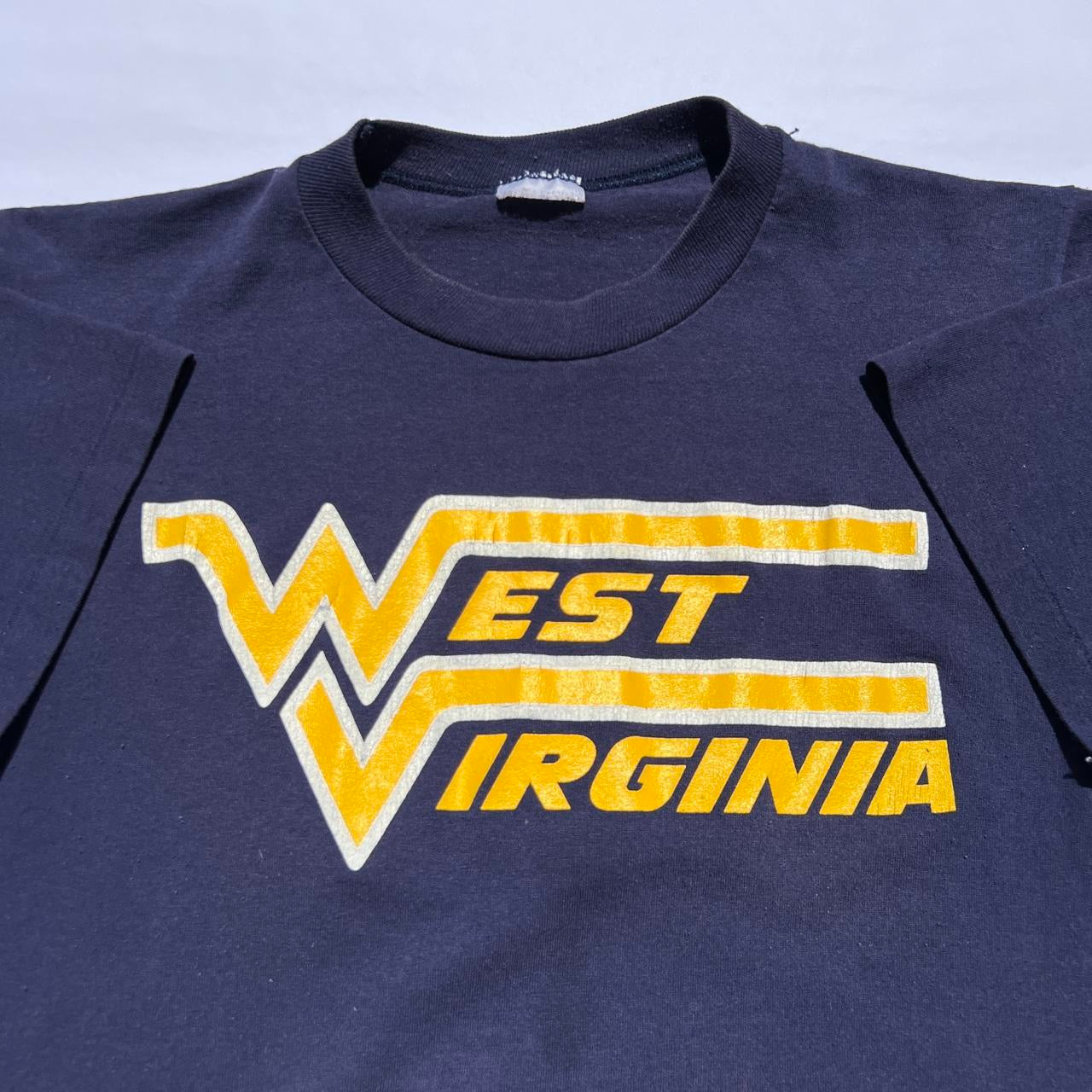 Vintage 80s West Virginia T-shirt / Medium